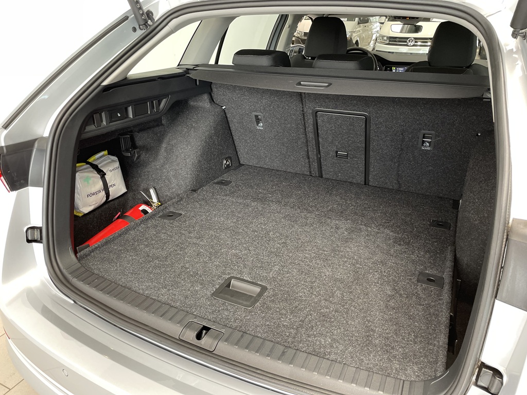 Skoda Octavia Combi EMN249