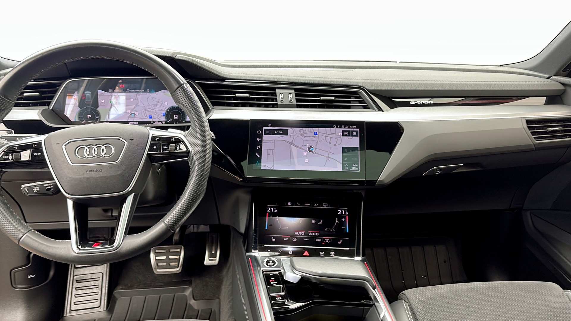 Audi Q8 e-tron EMT61J