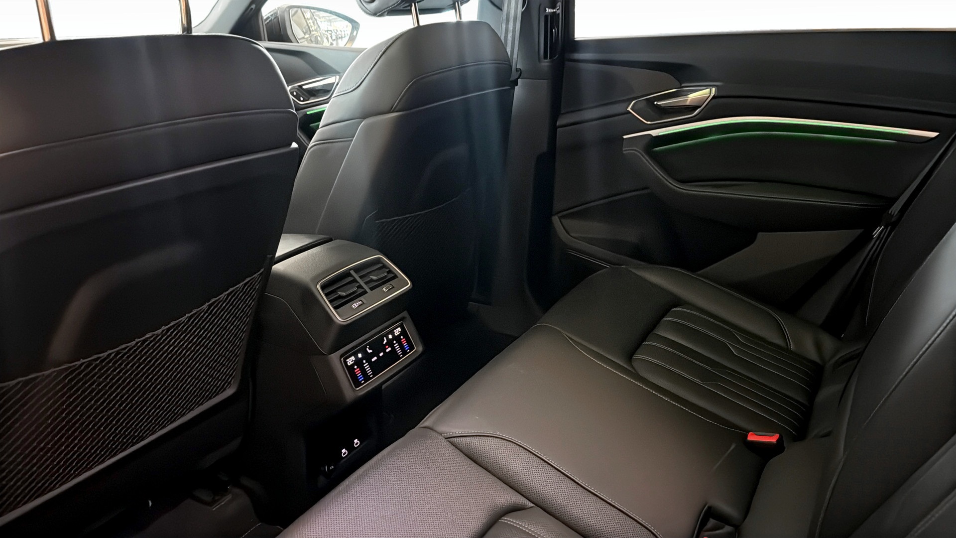 Audi Q8 ENL61Z