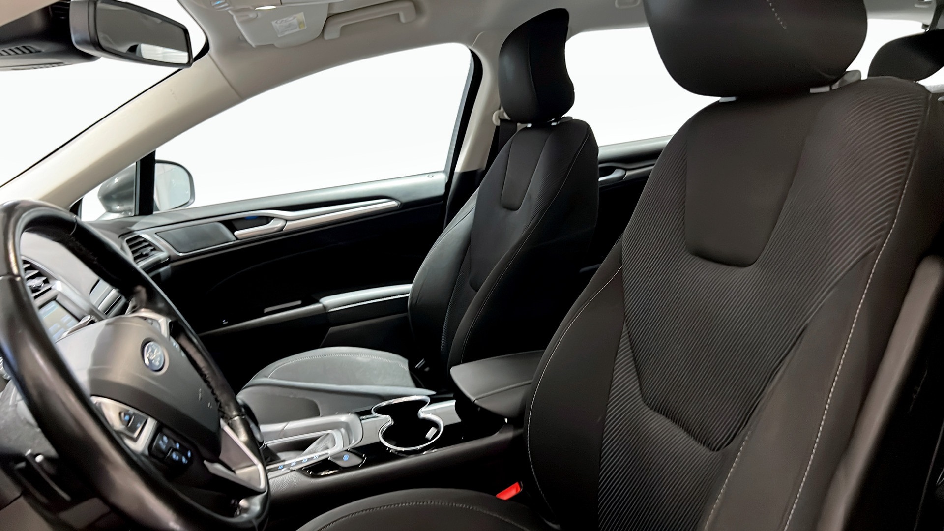 Ford Mondeo ENO672
