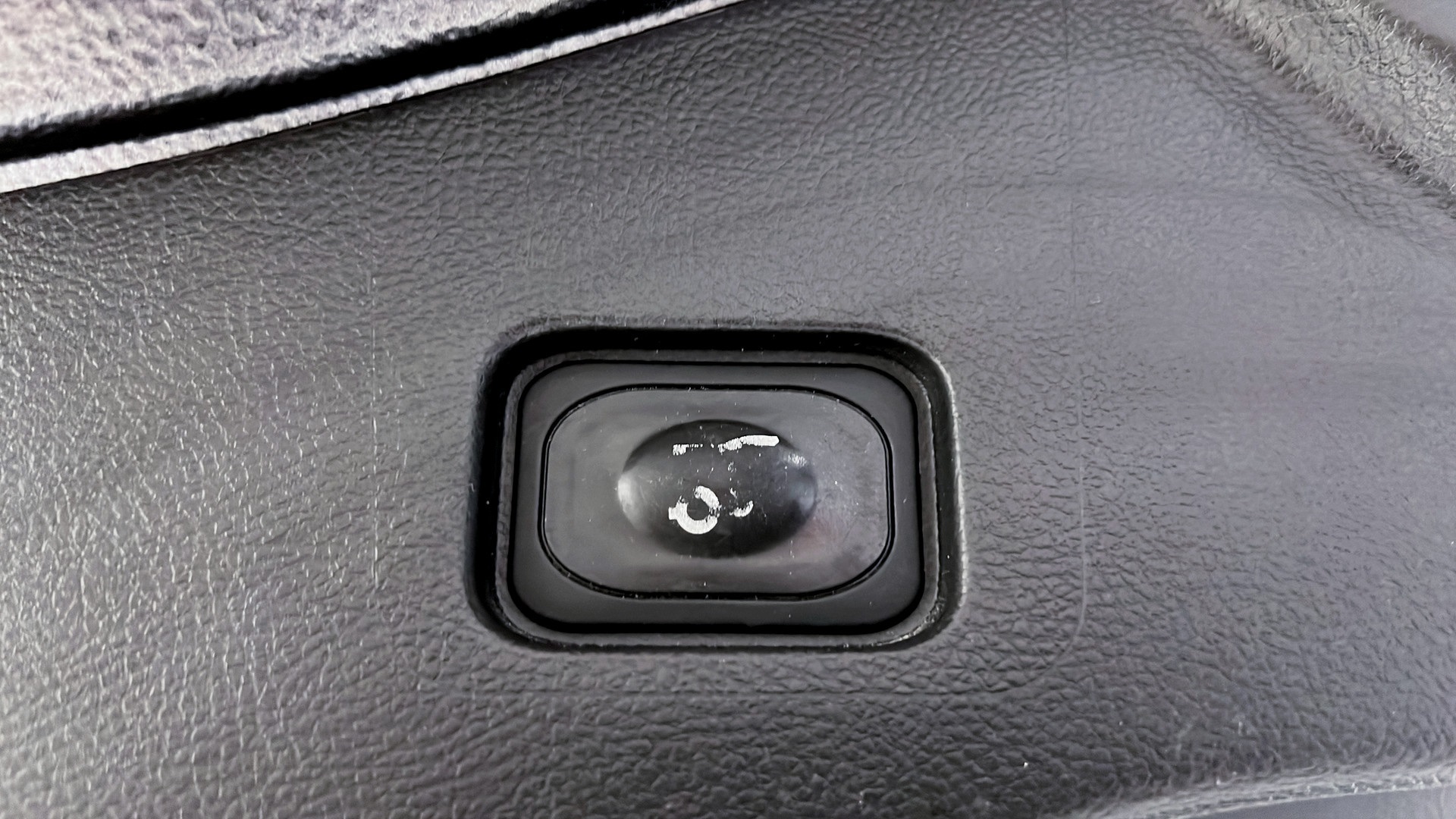 Ford Mondeo ENO672