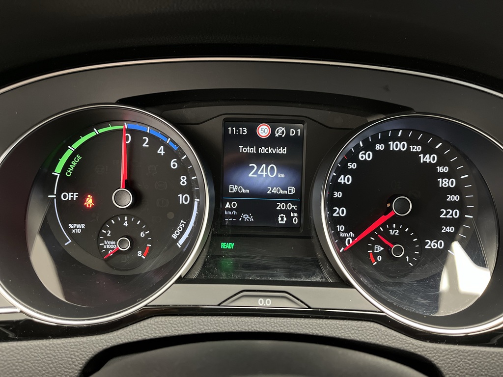 Volkswagen Passat EOJ24F