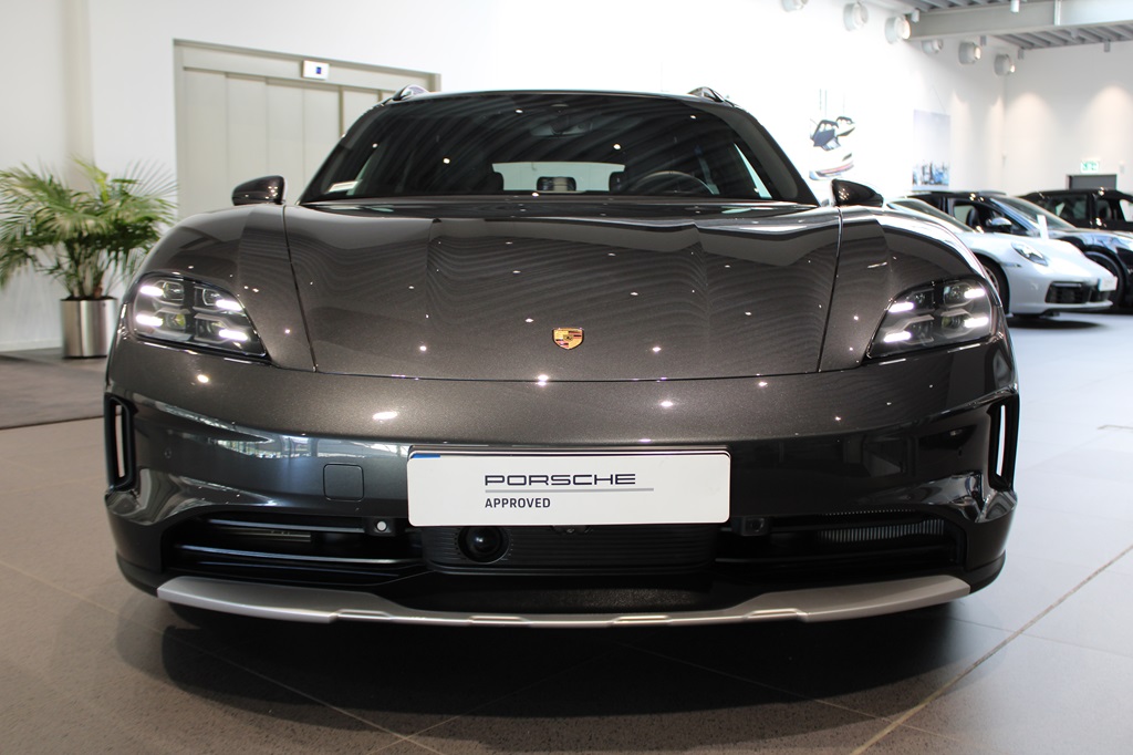 Porsche Taycan EOR08A