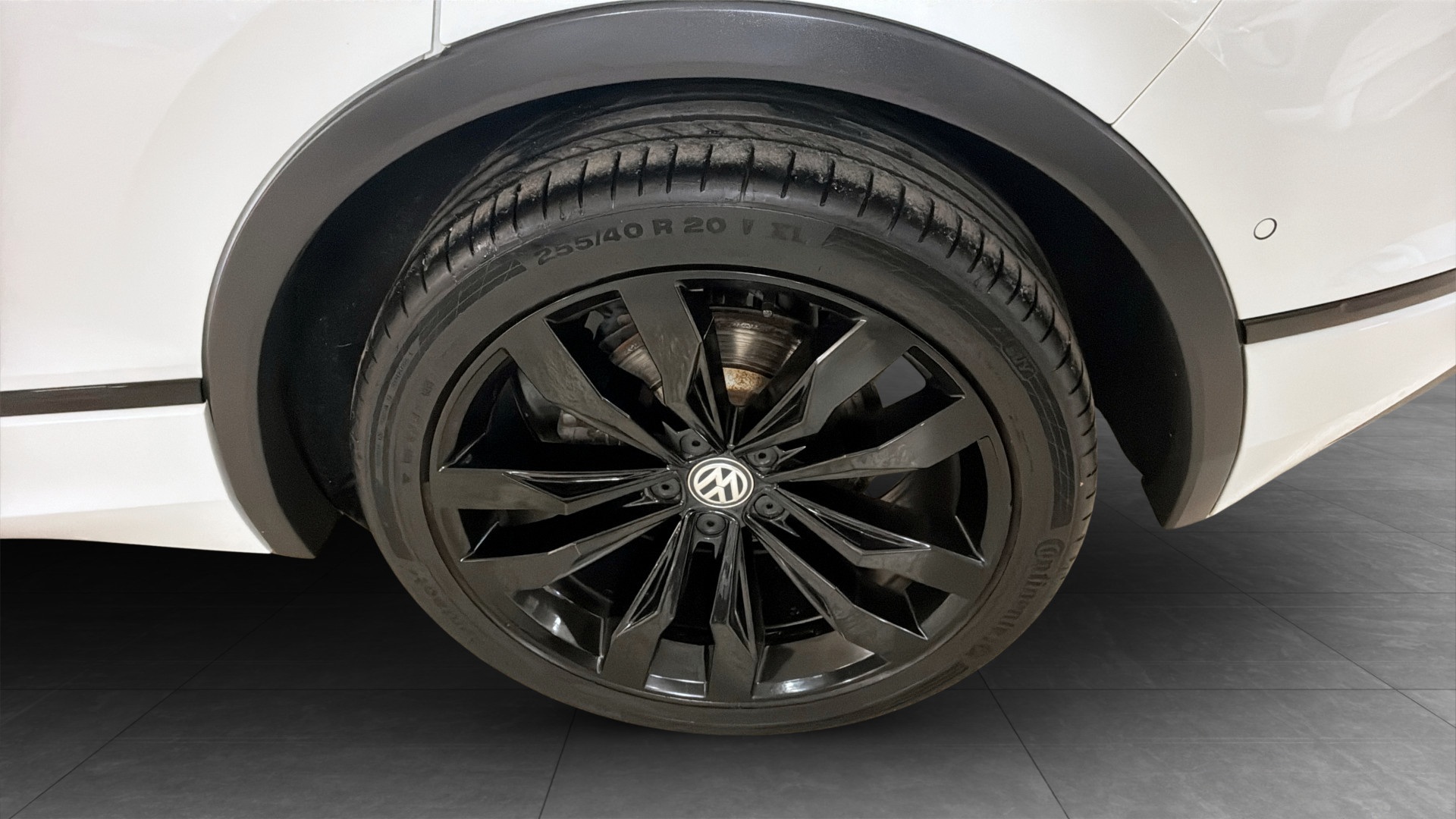 Volkswagen Tiguan EPE75R