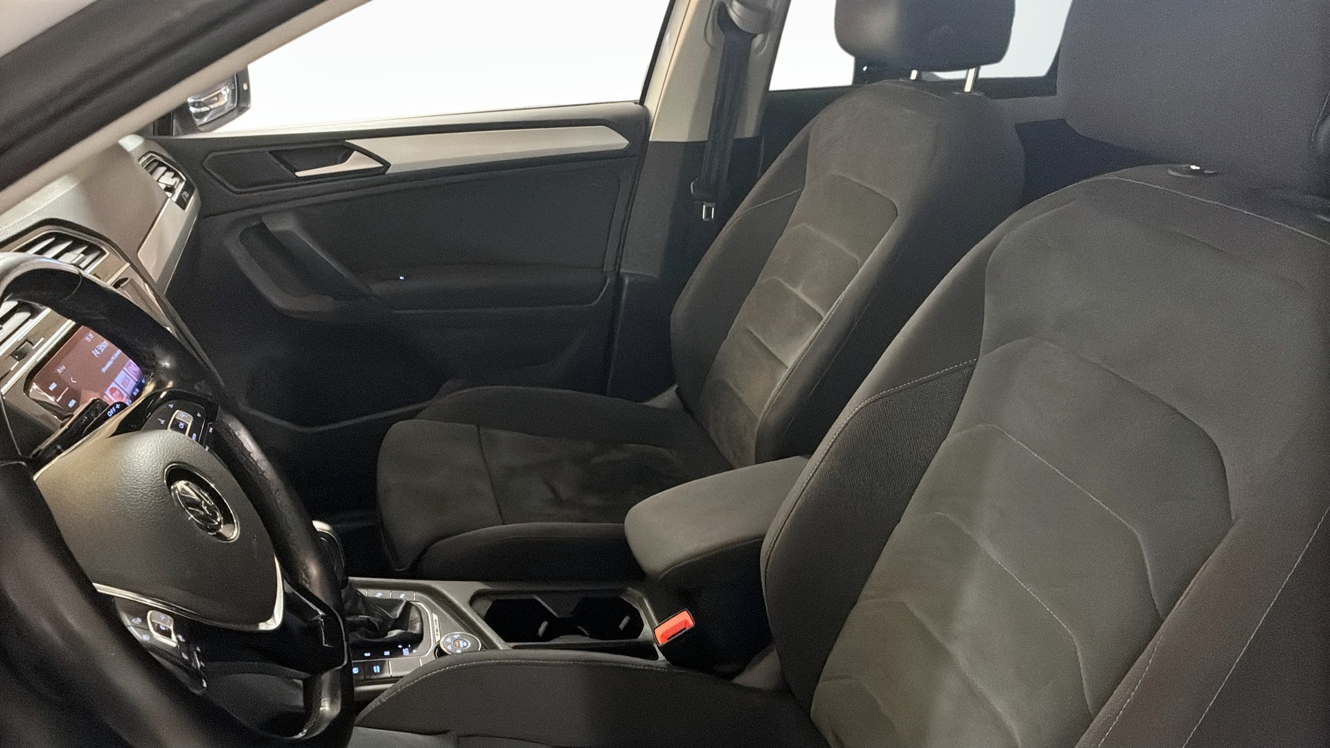 Volkswagen Tiguan EPE75R