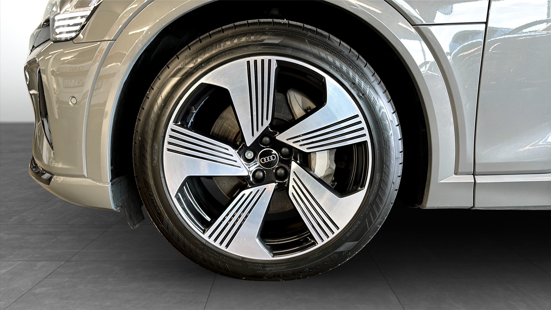 Audi Q8 ERA23S