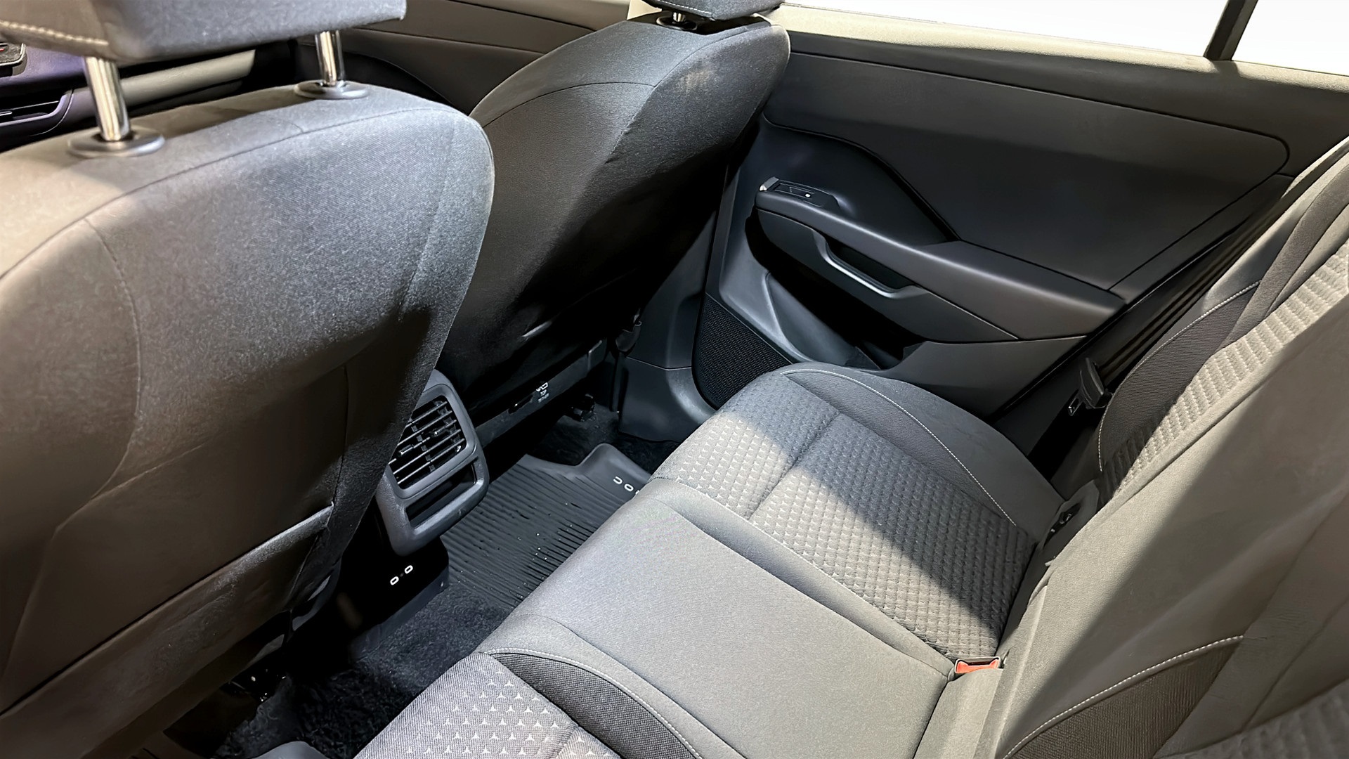 Volkswagen T-Roc ERB04R