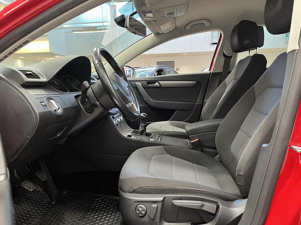 Volkswagen Passat ESK947