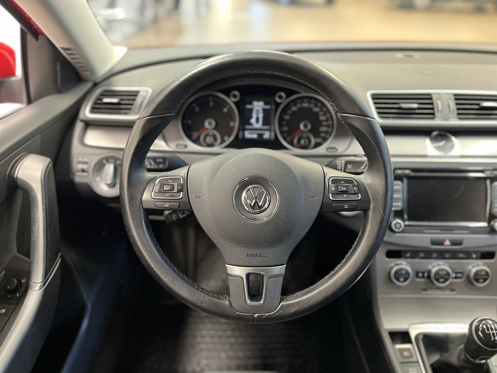 Volkswagen Passat ESK947