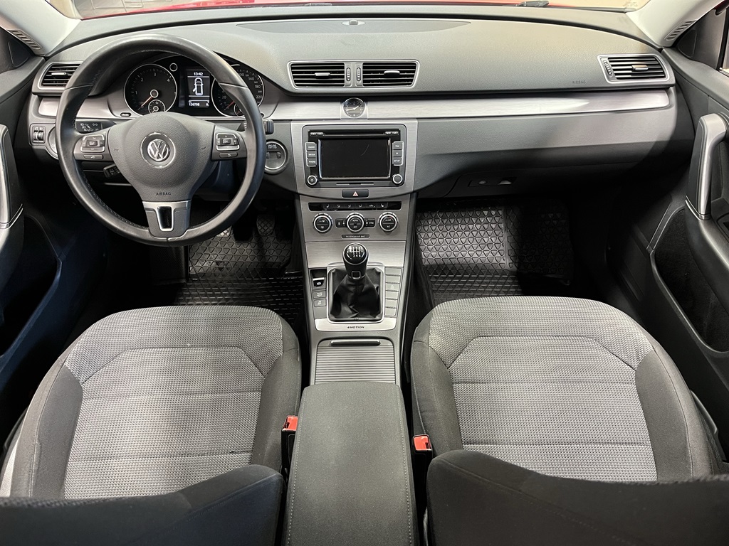Volkswagen Passat ESK947