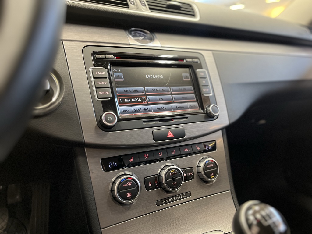 Volkswagen Passat ESK947