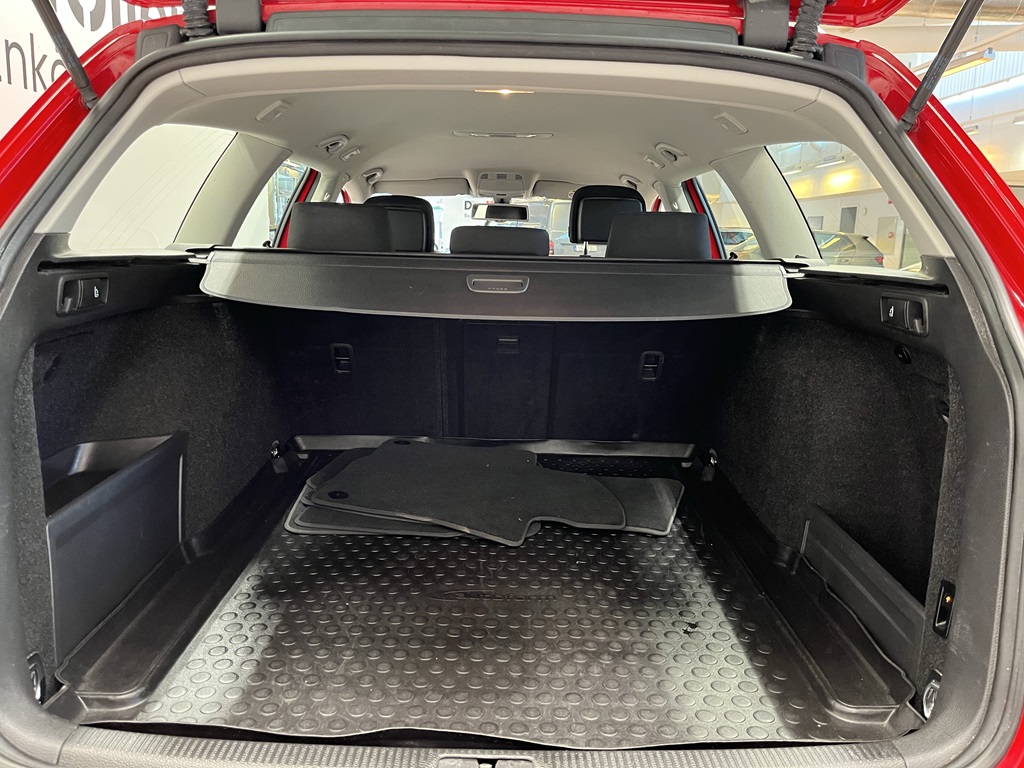 Volkswagen Passat ESK947