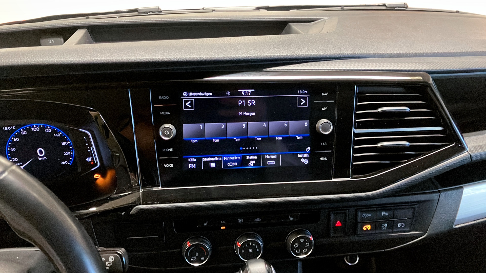 Volkswagen Multivan EUB24R