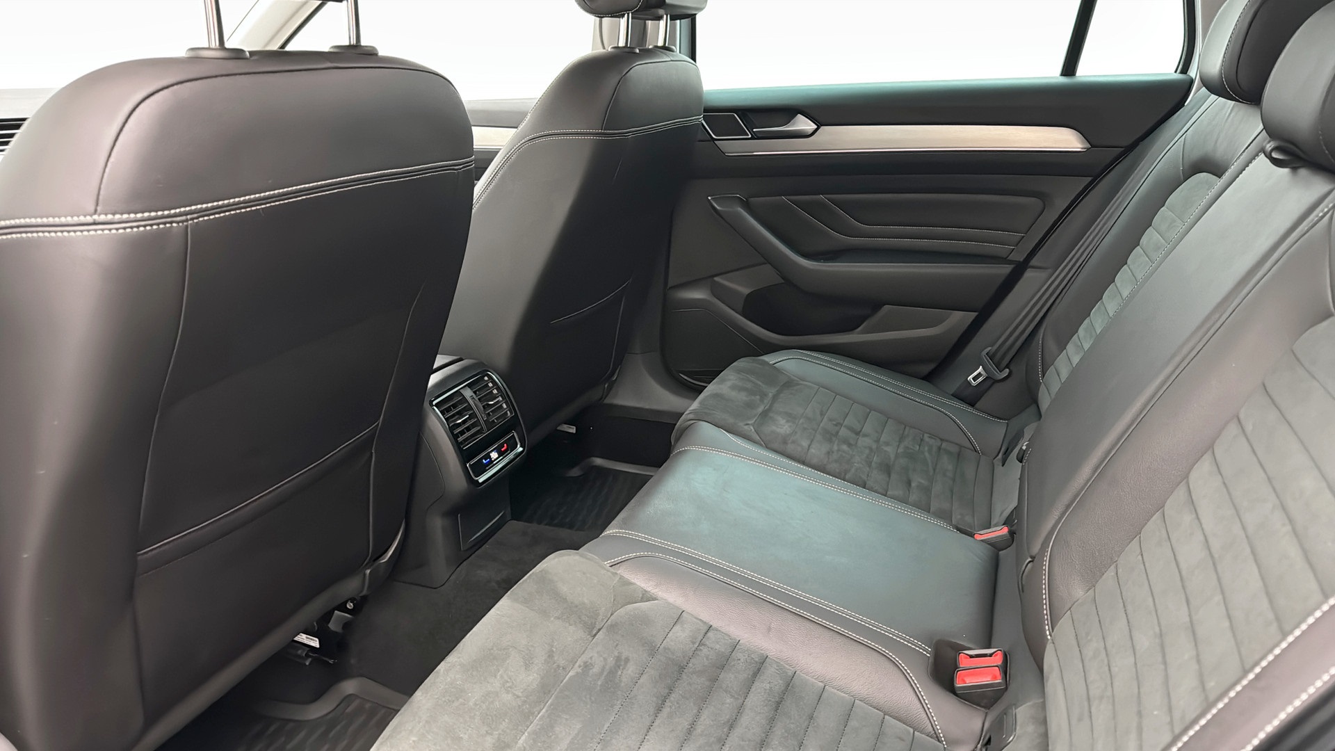 Volkswagen Passat Sportscombi EUE24X