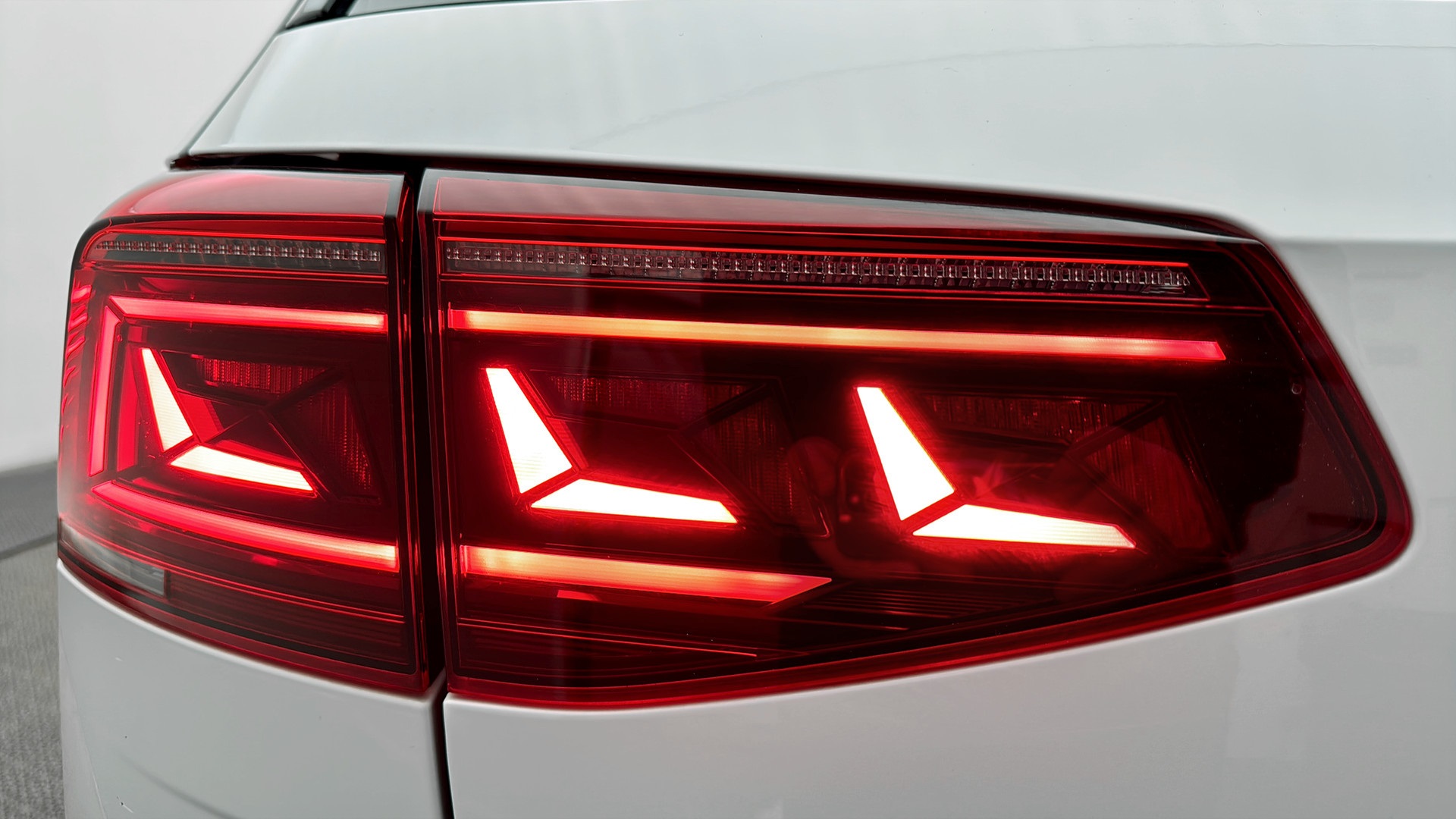 Volkswagen Passat Sportscombi EUE24X