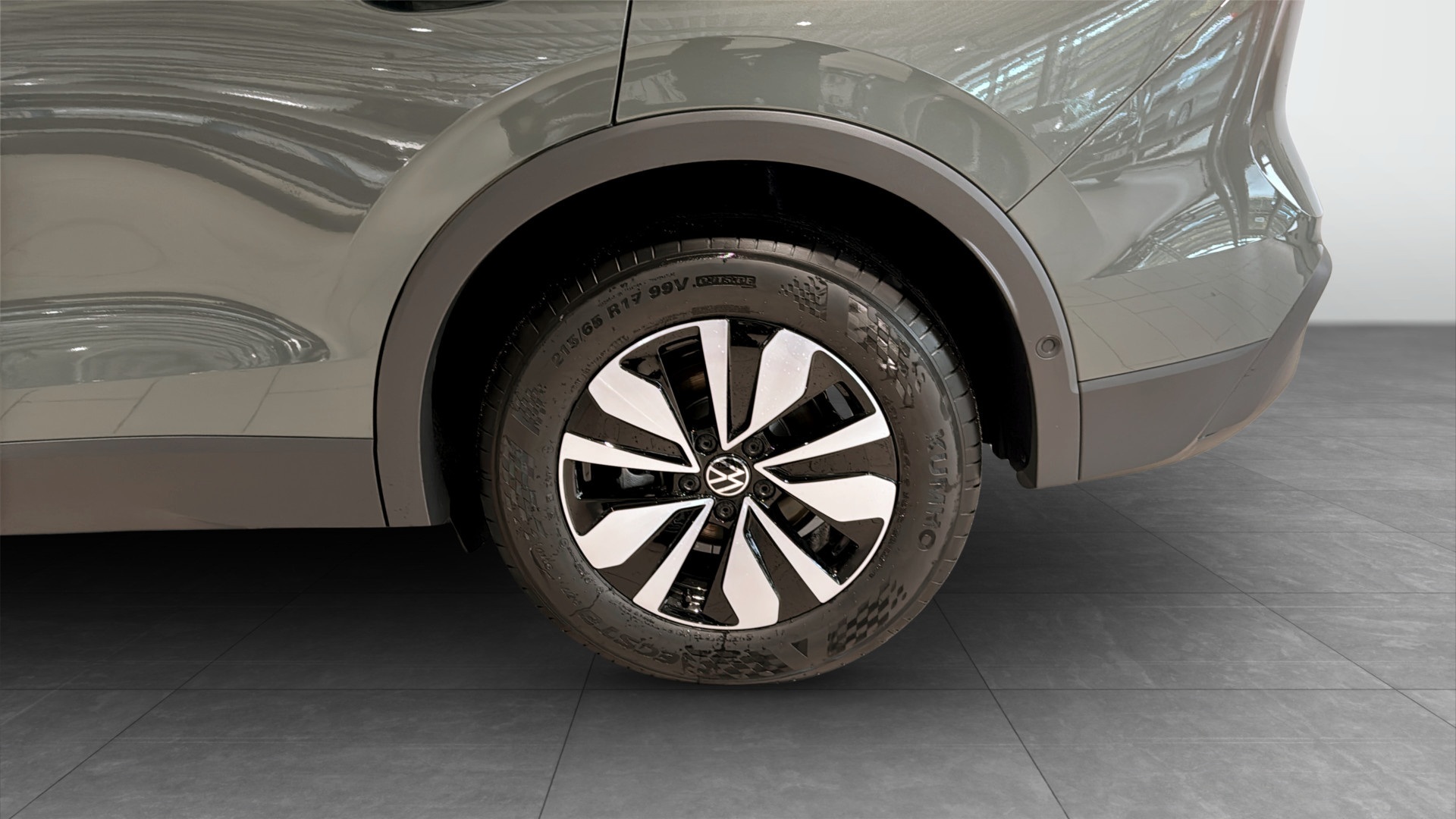 Volkswagen Tiguan EUH62H