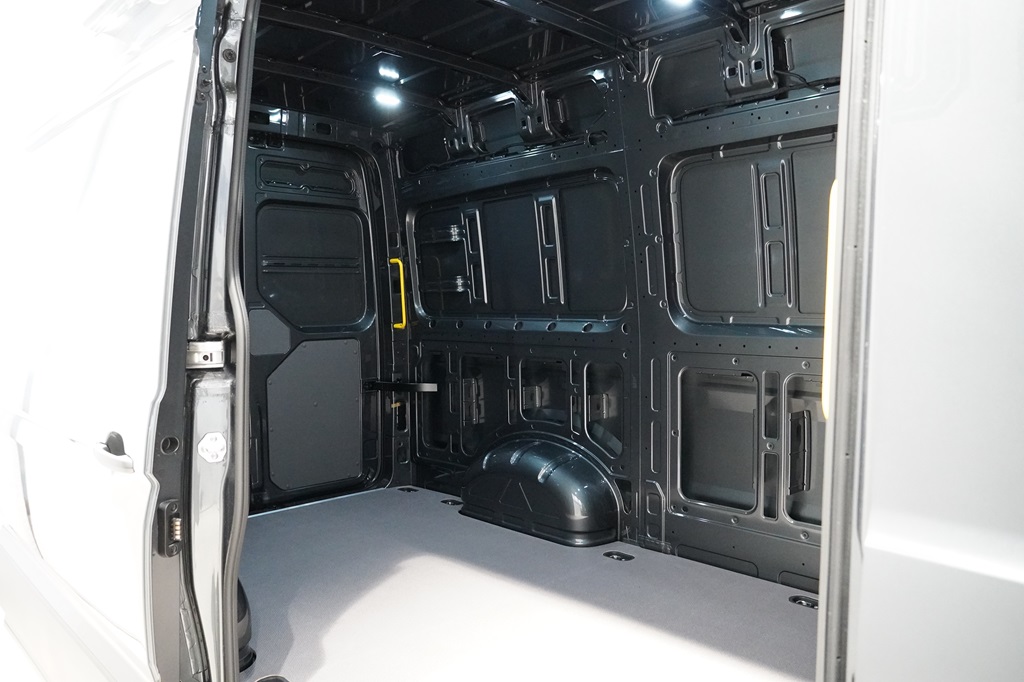 Volkswagen Crafter Skåp kort hjulbas EUP46F