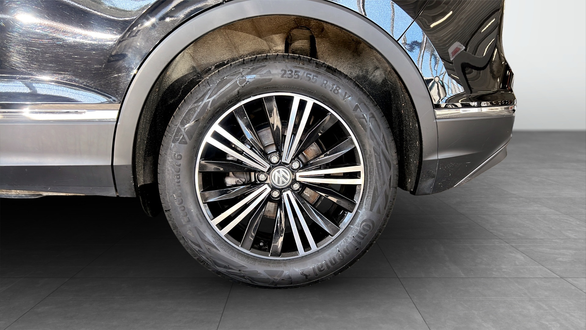 Volkswagen Tiguan EUW76F