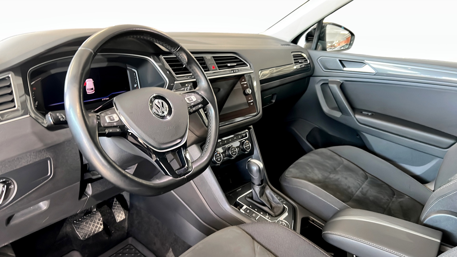 Volkswagen Tiguan EUW76F