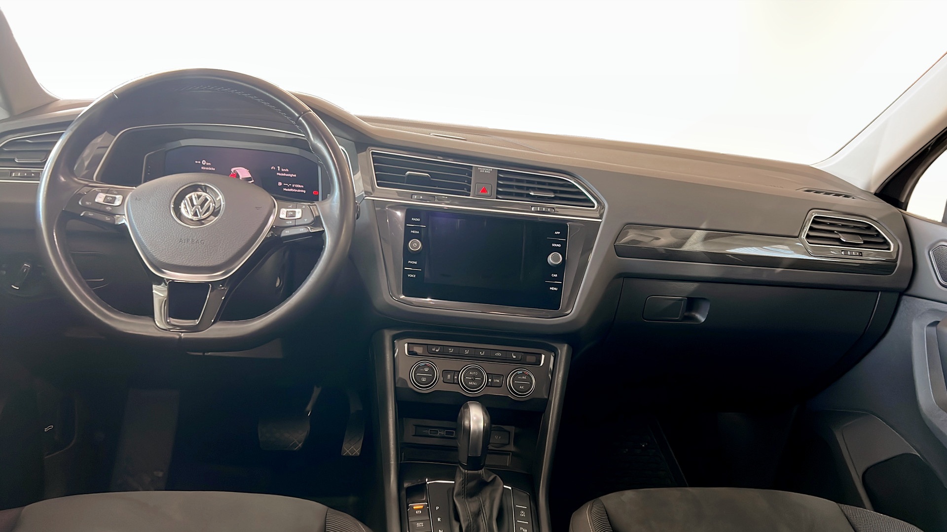 Volkswagen Tiguan EUW76F