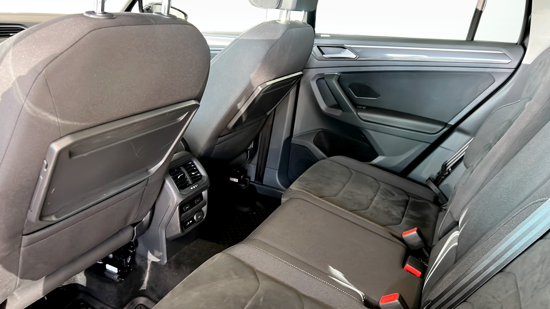 Volkswagen Tiguan EUW76F
