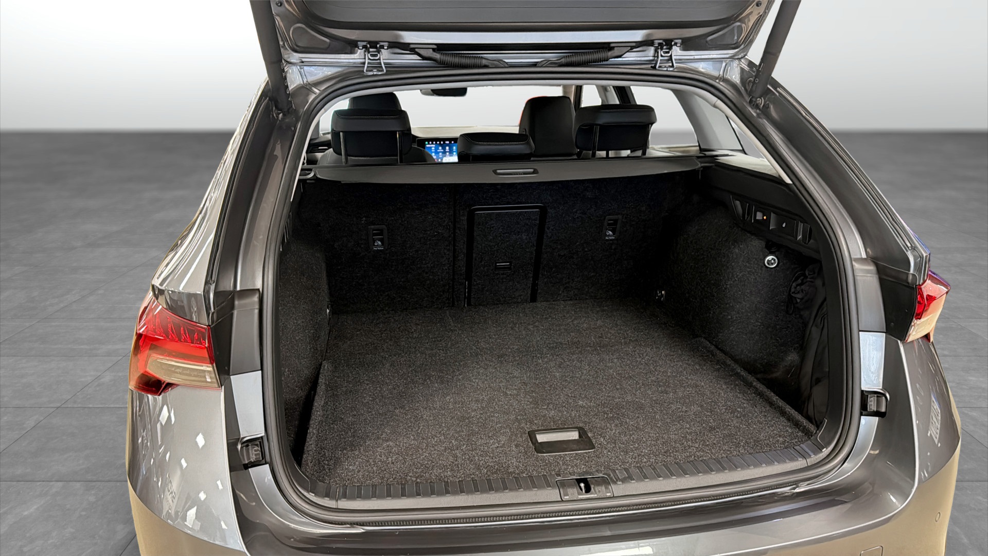 Skoda Octavia Combi EWA90A
