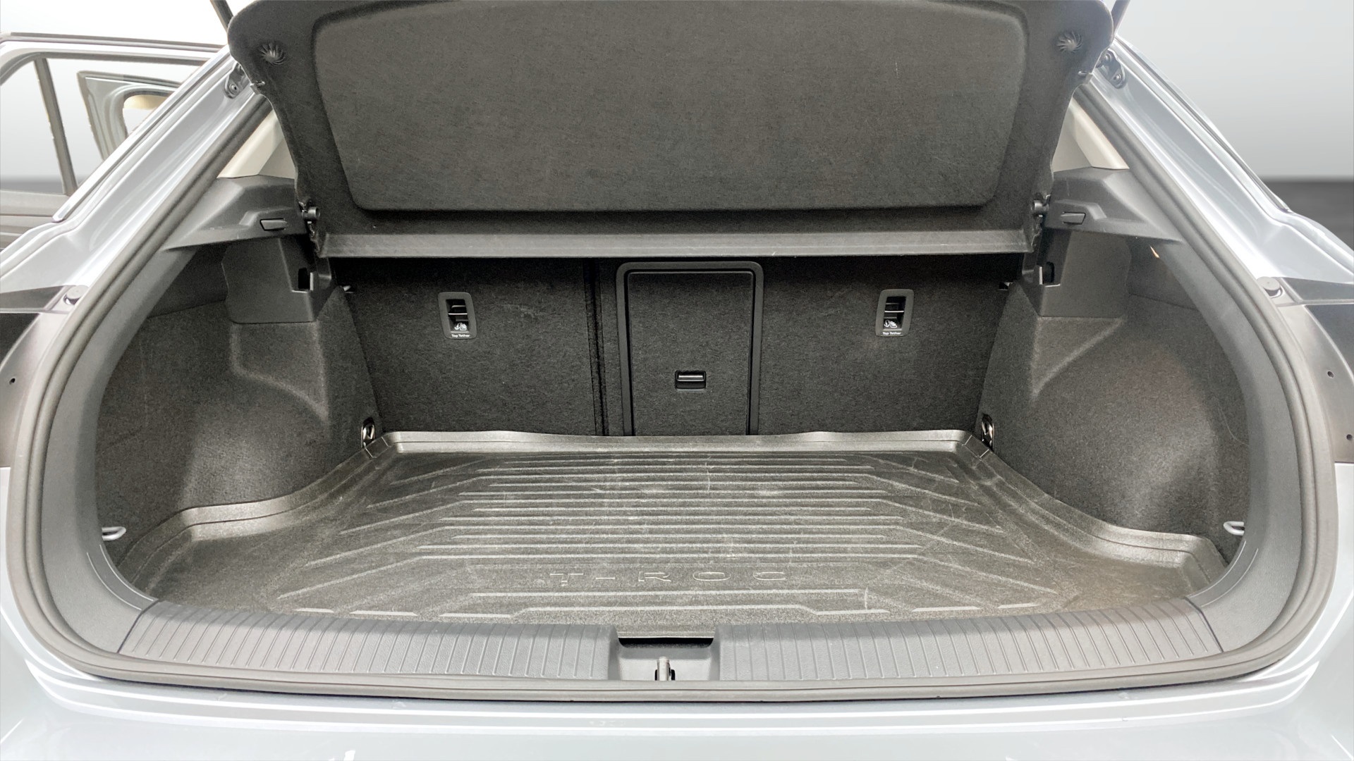 Volkswagen T-Roc EWB03L