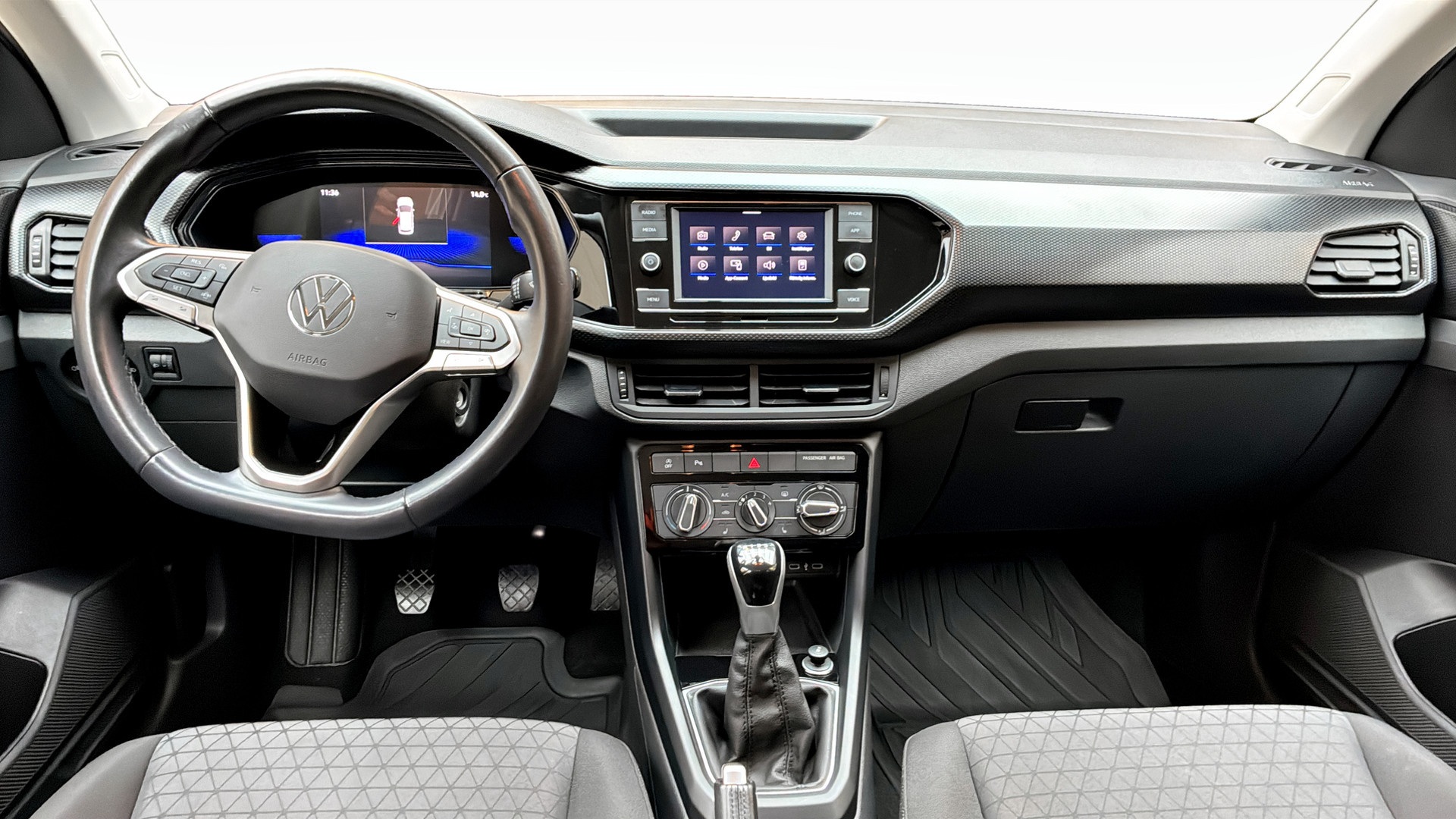 Volkswagen T-Cross EWH25B