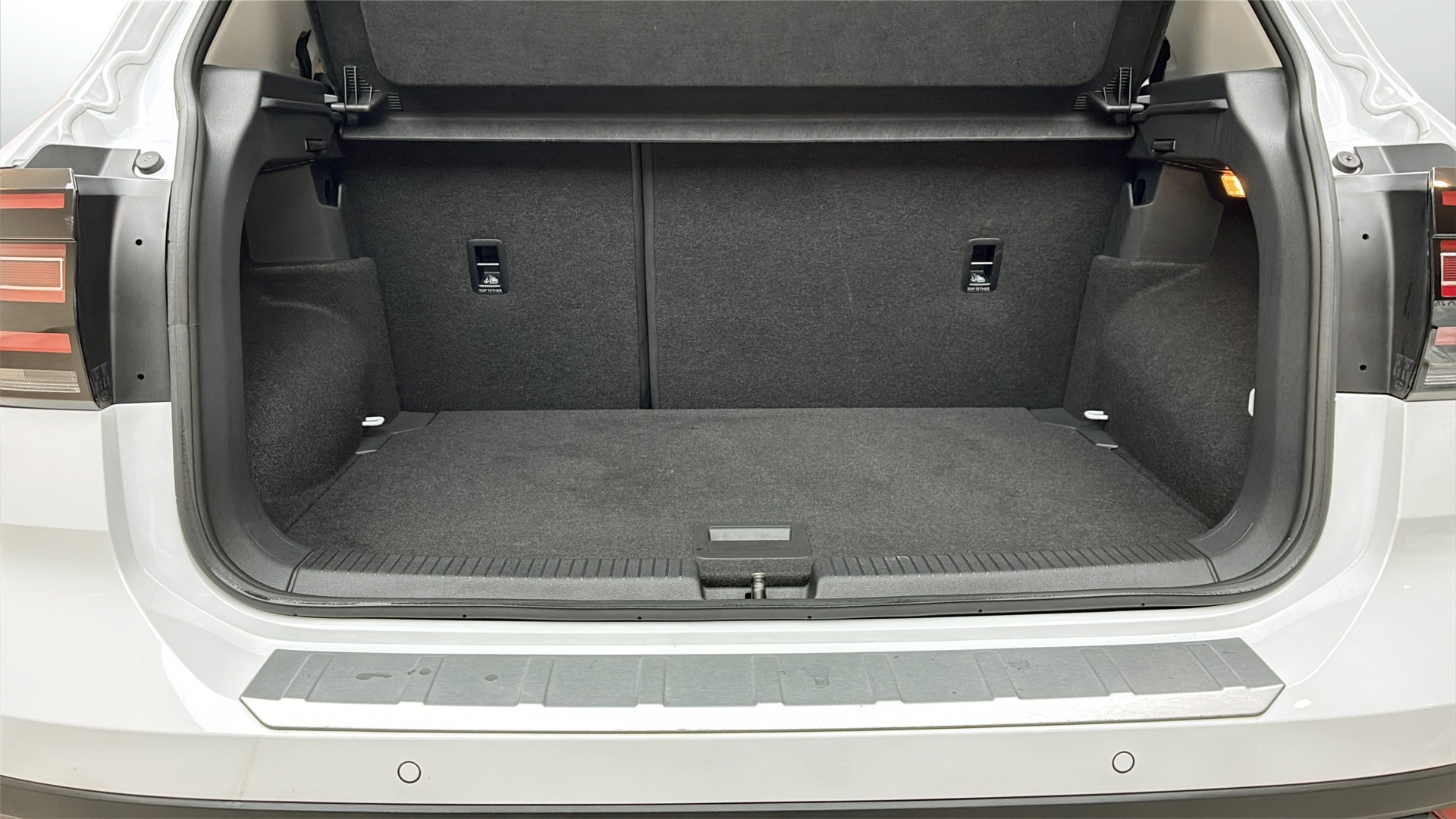 Volkswagen T-Cross EWH25B