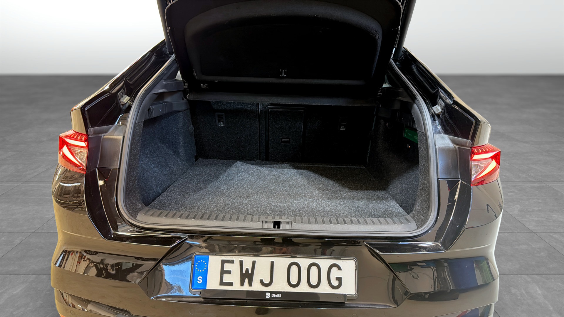 Skoda Enyaq EWJ00G