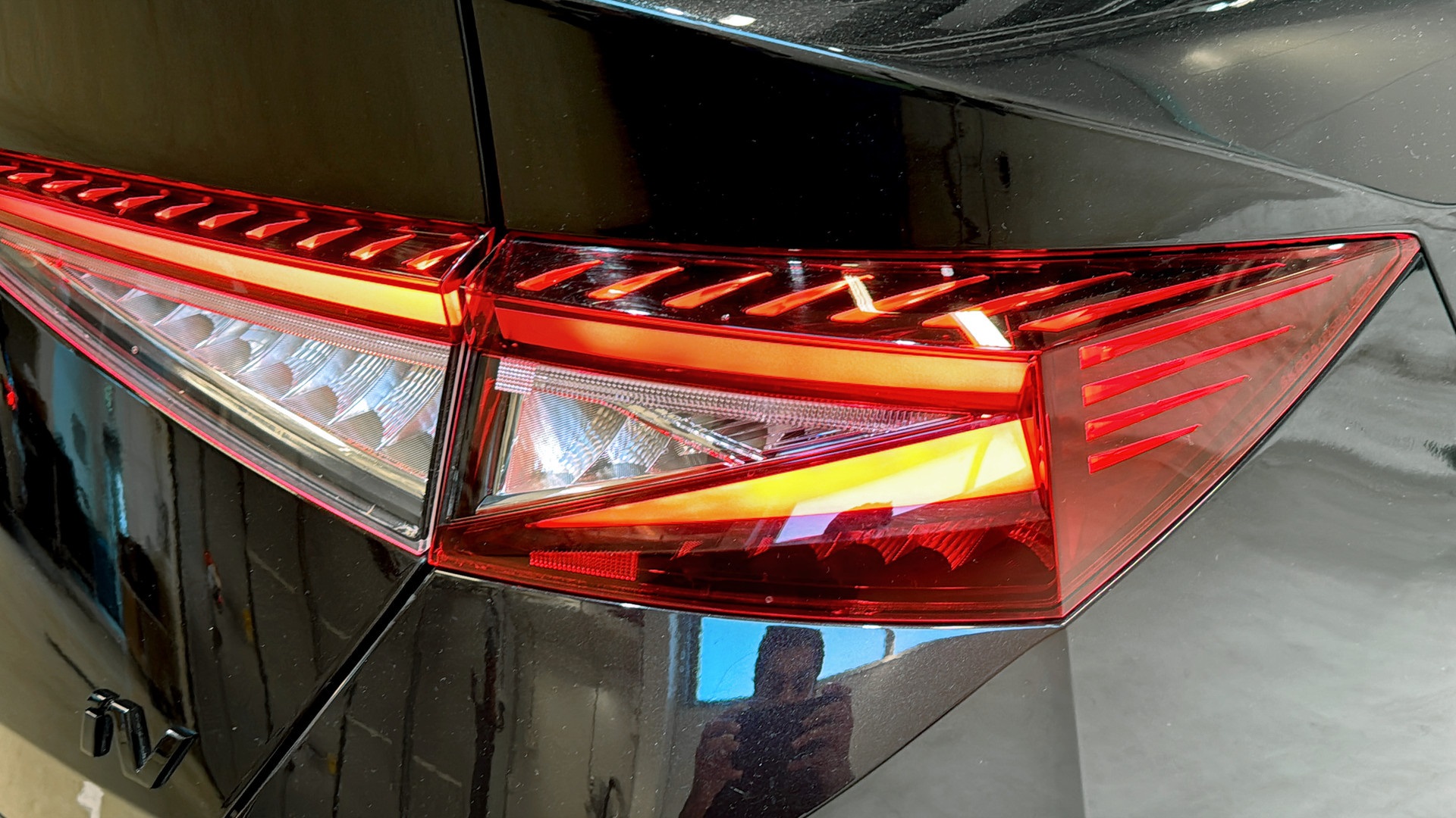 Skoda Enyaq EWJ00G