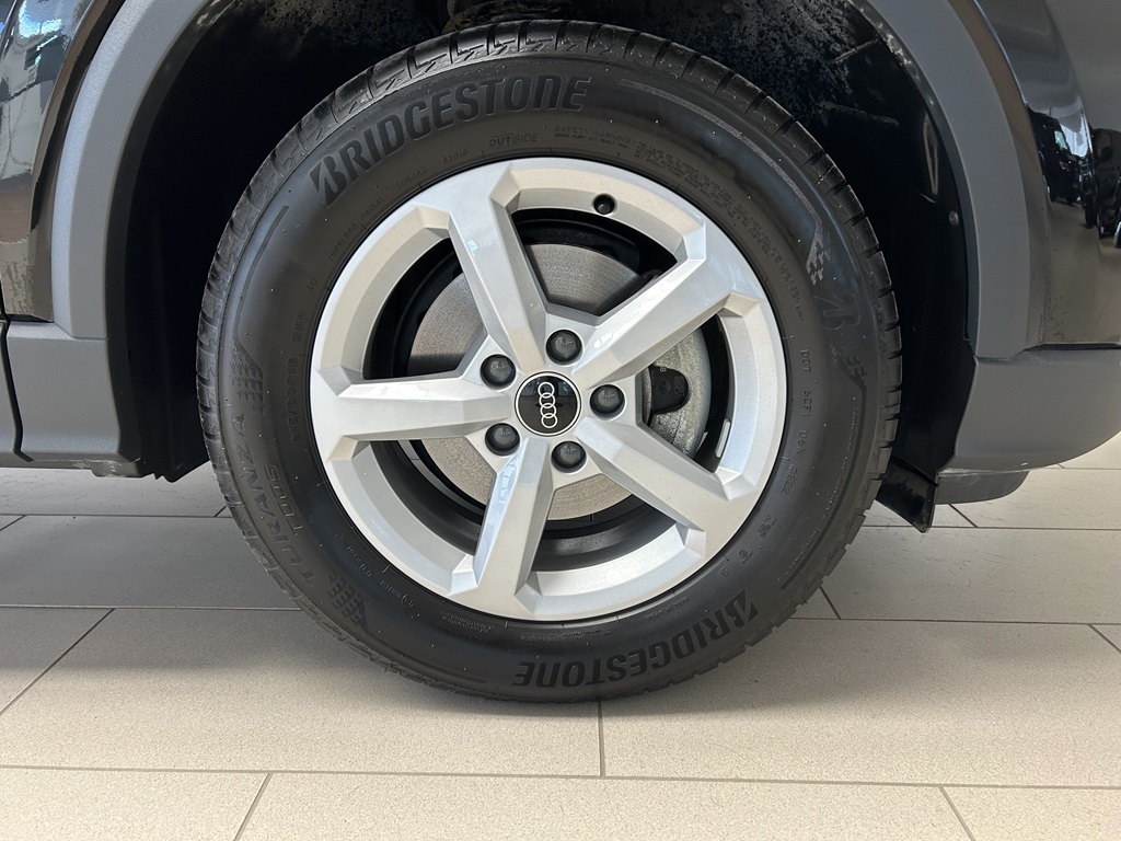 Audi Q2 EWO933