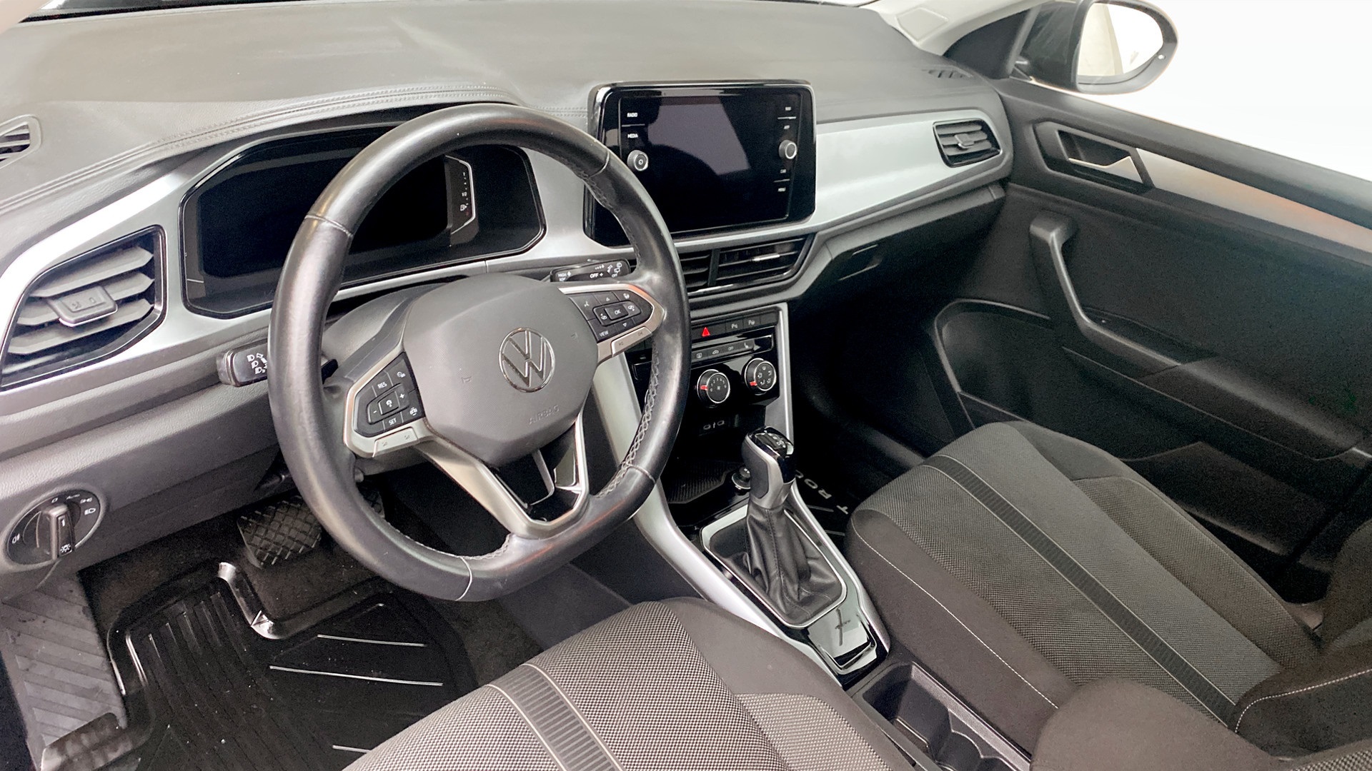 Volkswagen T-Roc EXE24B