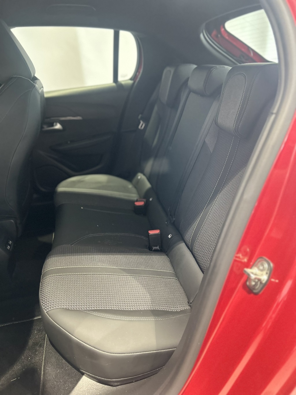Peugeot 208 EXK75L