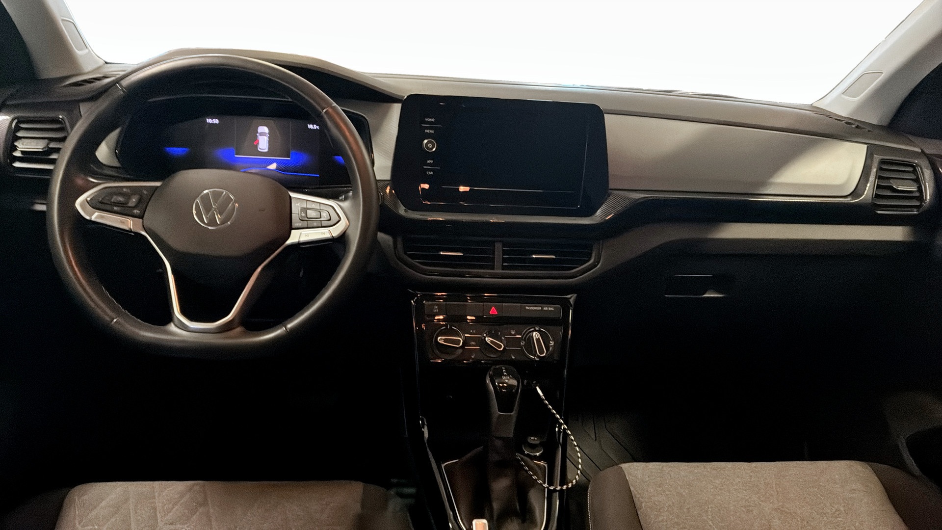 Volkswagen T-Cross EXM61H