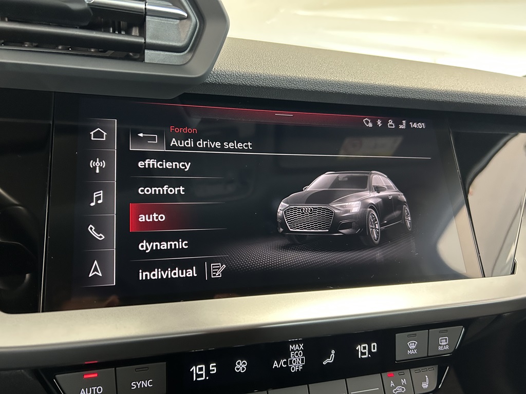 Audi A3 Sportback EYM98X
