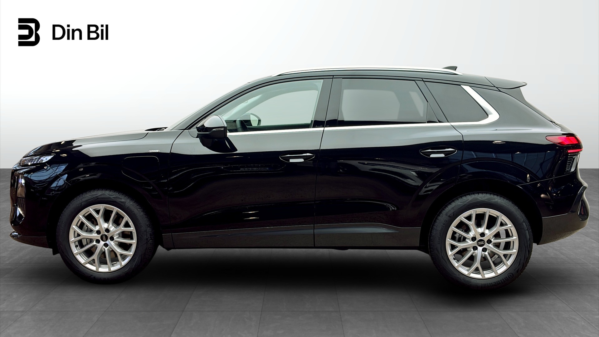 Audi Q3 EYP03Y