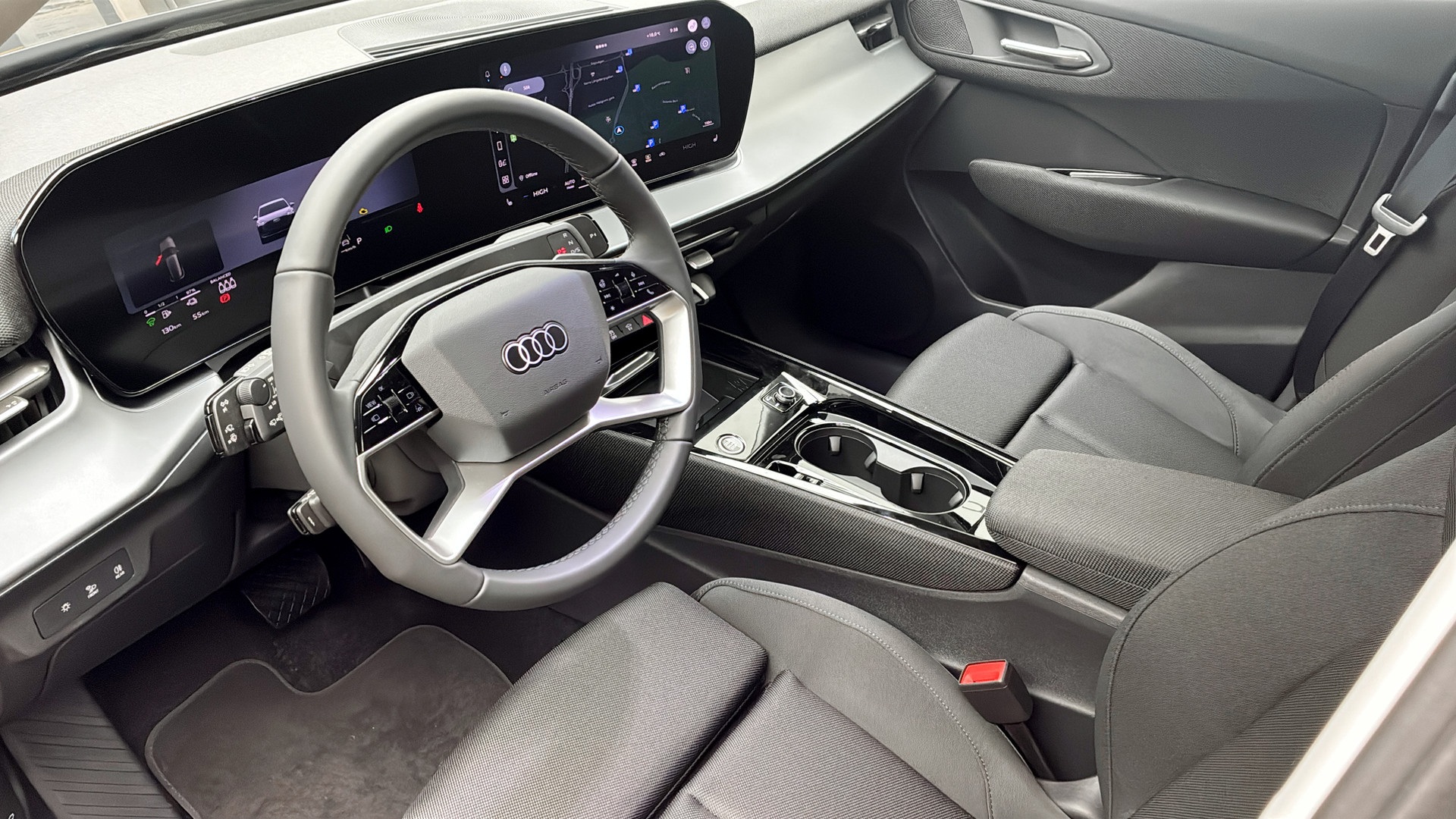 Audi Q3 EYP03Y