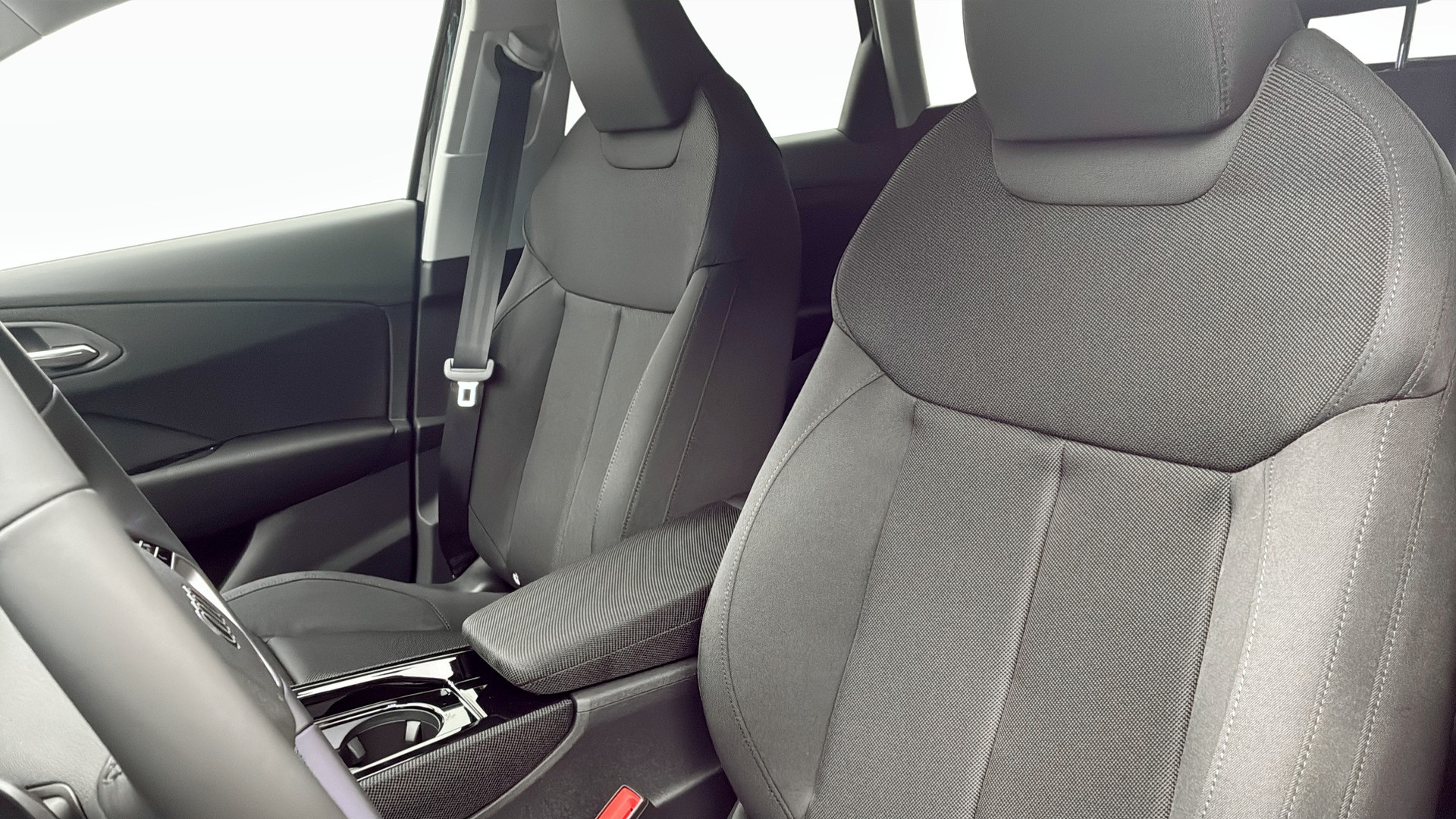 Audi Q3 EYP03Y