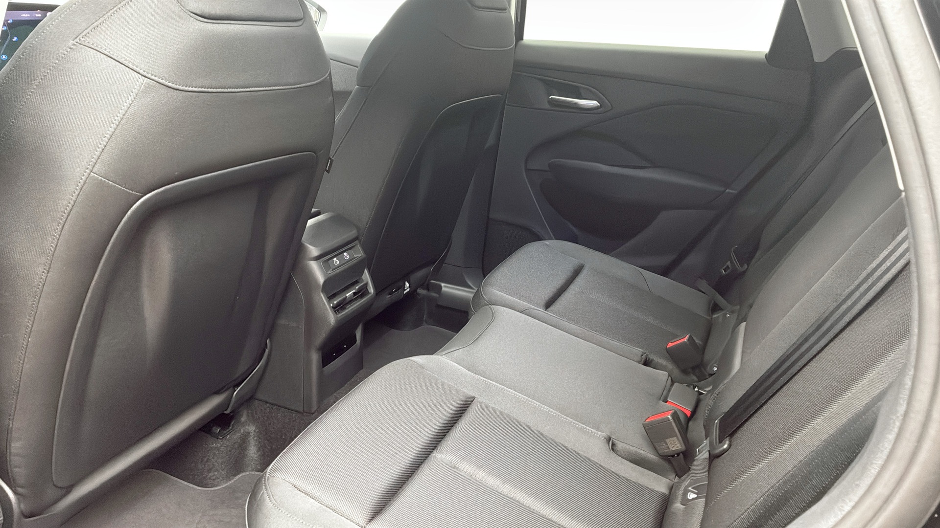 Audi Q3 EYP03Y