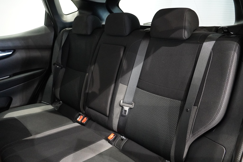 Nissan Qashqai EYU36X