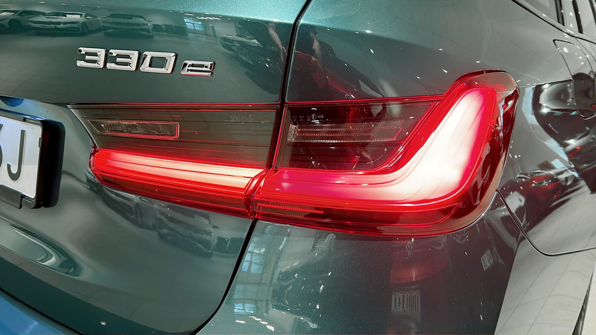 BMW 330e EZA96J