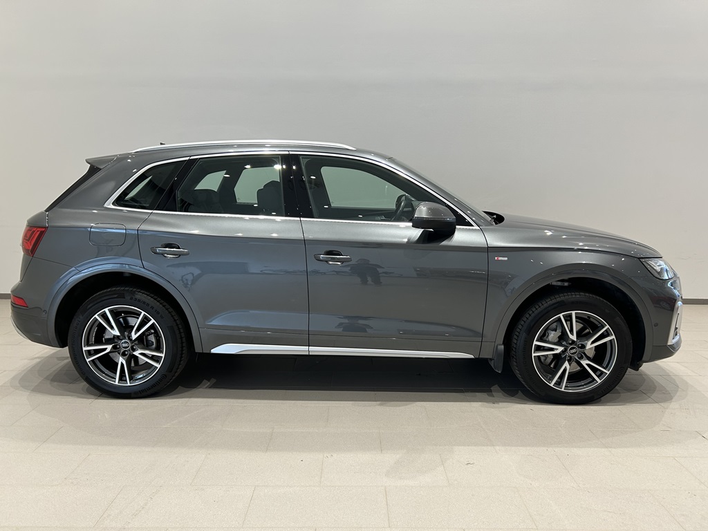 Audi Q5 EZJ61R