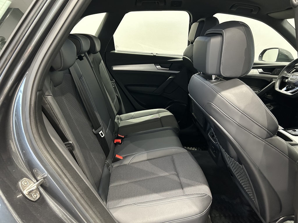 Audi Q5 EZJ61R