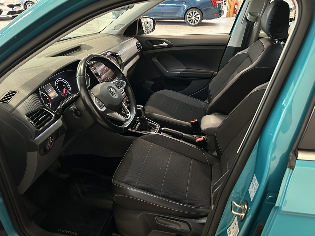 Volkswagen T-Cross EZL365