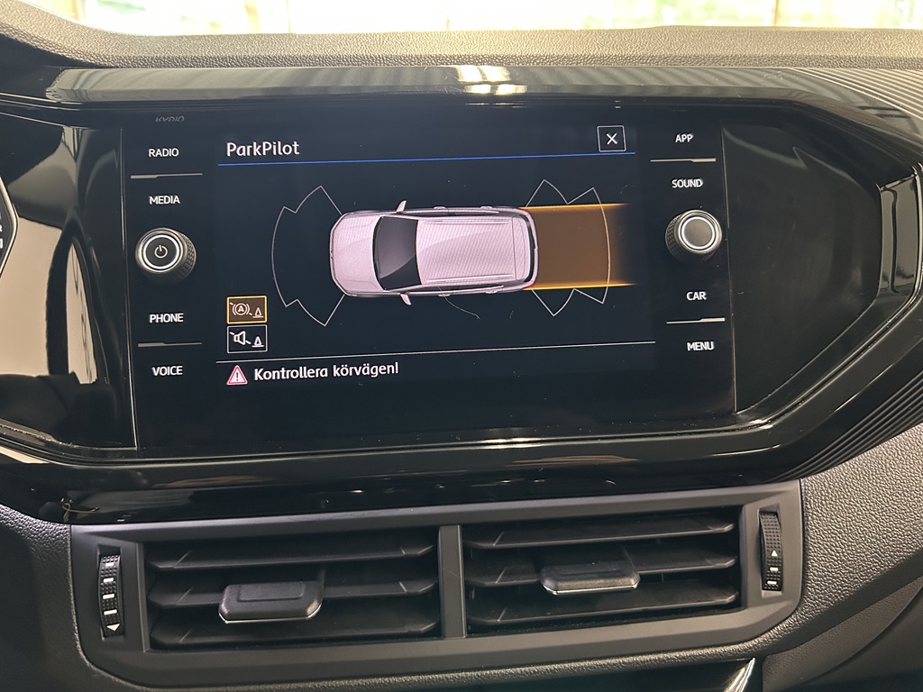 Volkswagen T-Cross EZL365