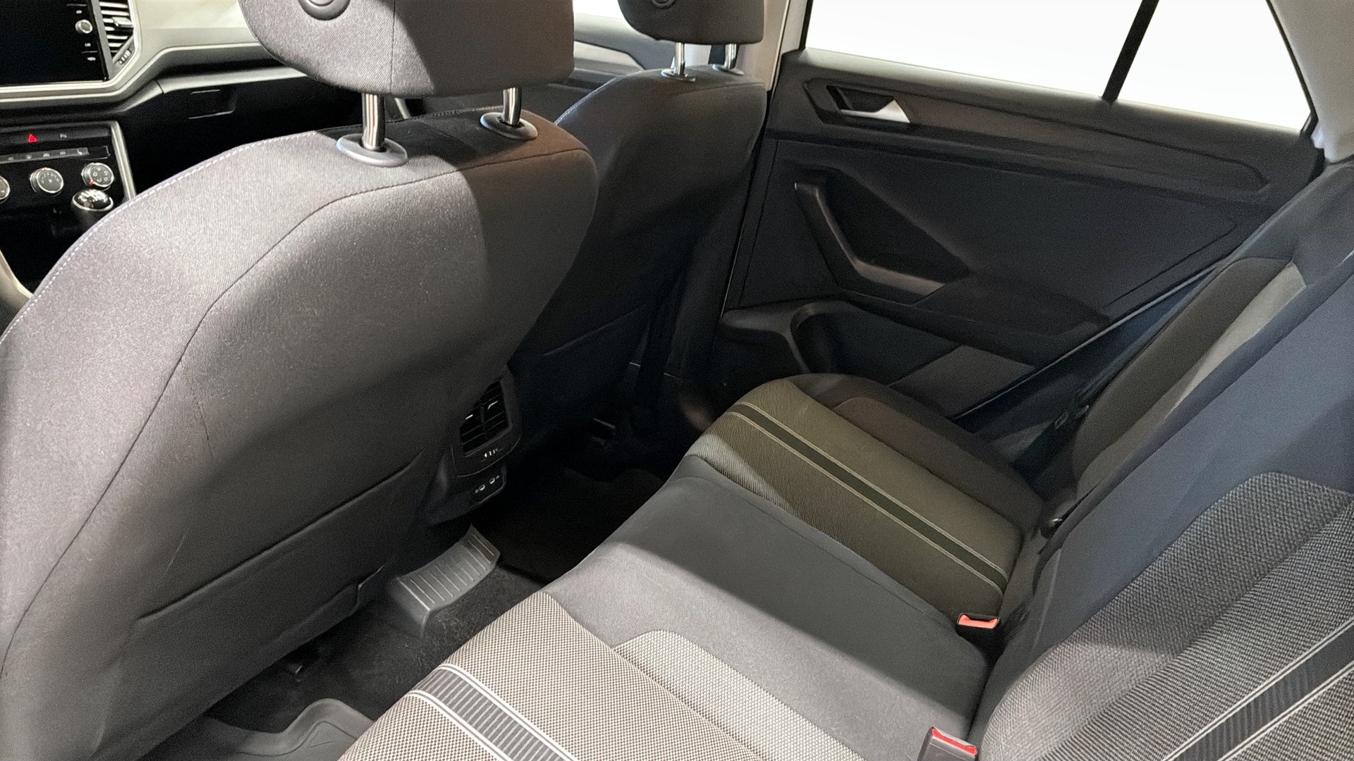 Volkswagen T-Roc FBG17B