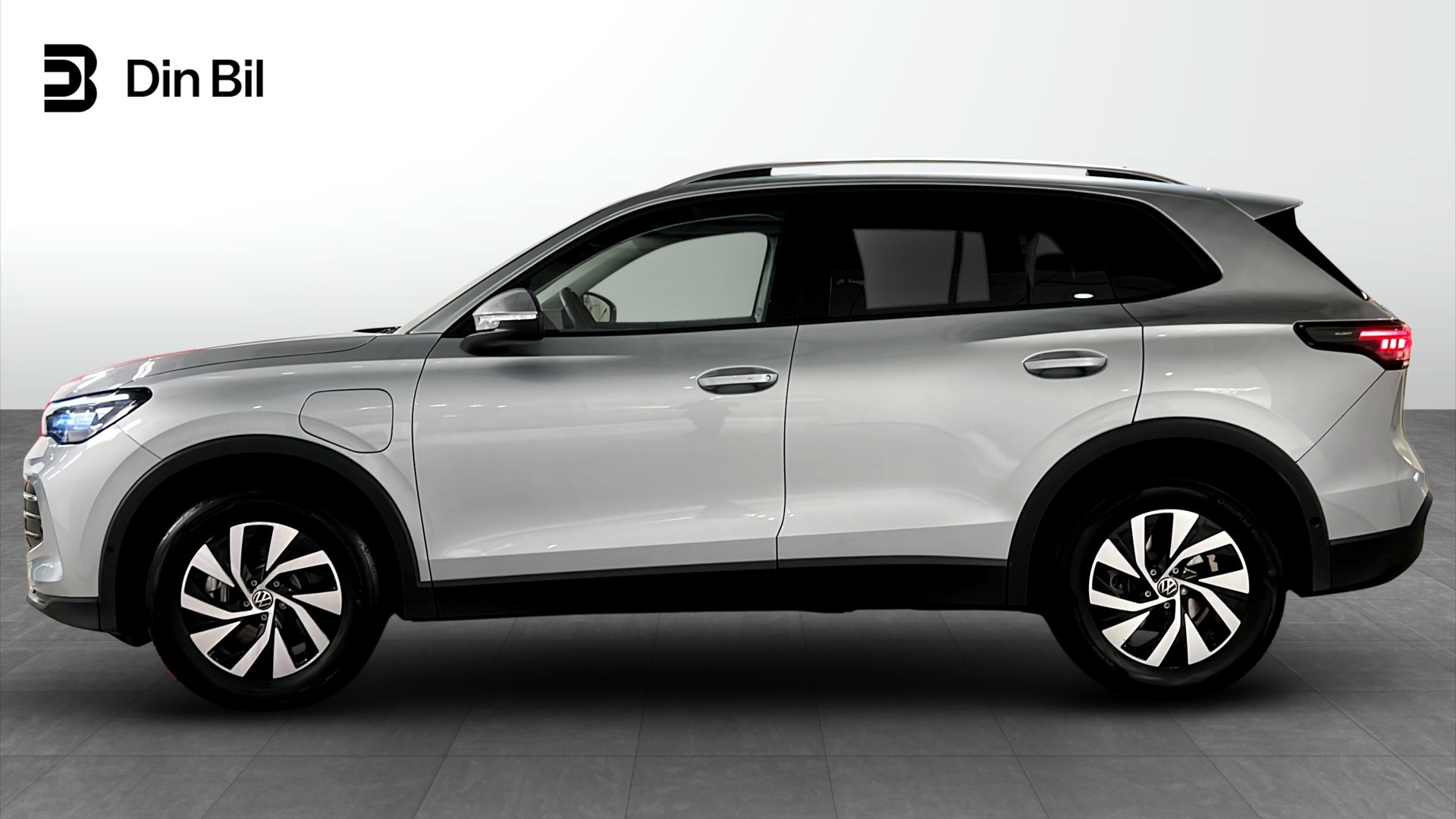 Volkswagen Tiguan FBJ08D