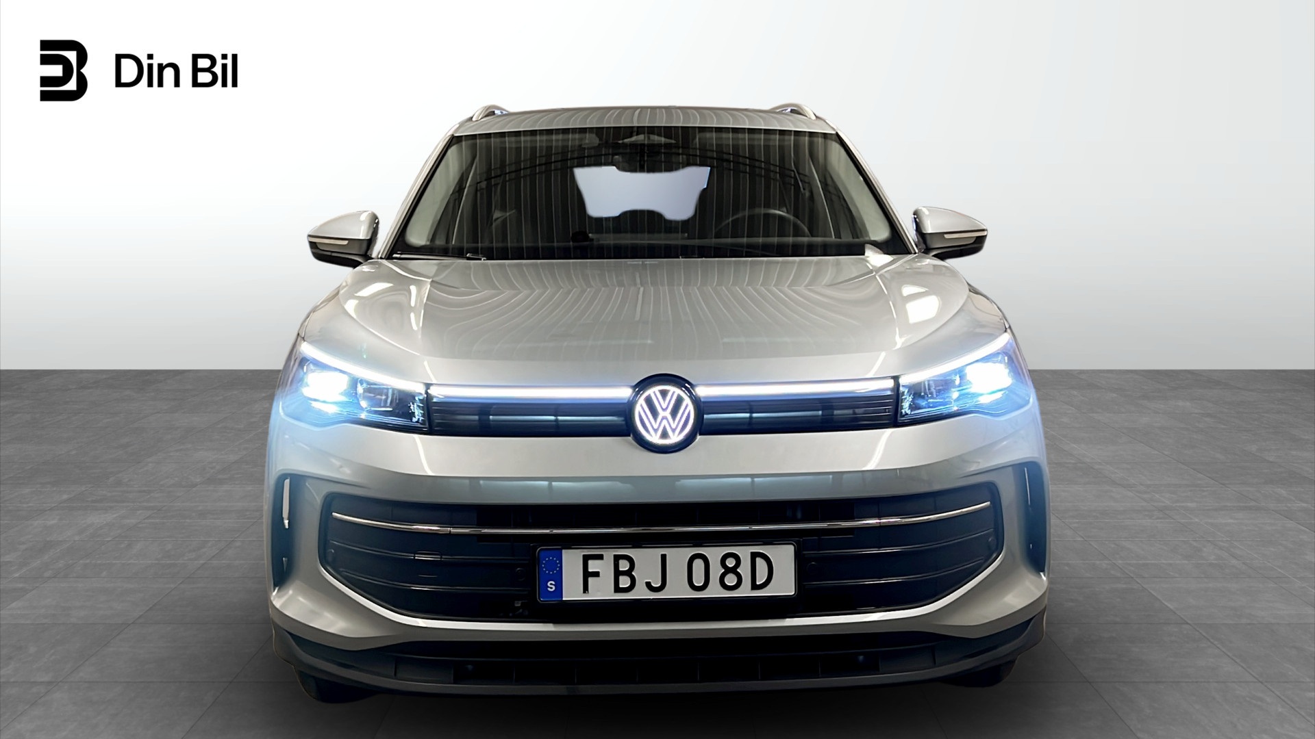 Volkswagen Tiguan FBJ08D