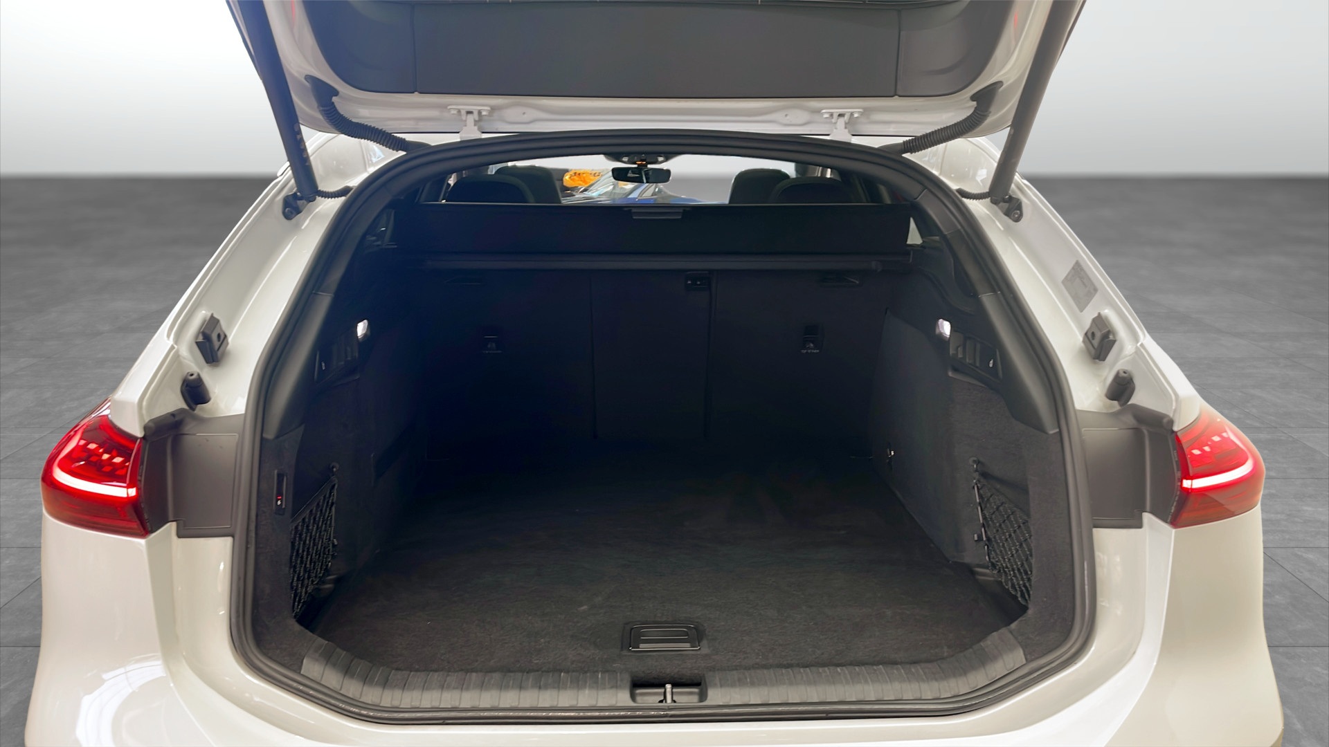 Audi A6 Avant e-tron FBL37X